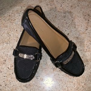 Brand new Women’s coach loafers SZ 6 - never used!